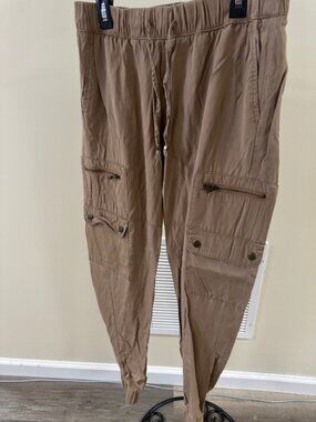 camel cargo pants
